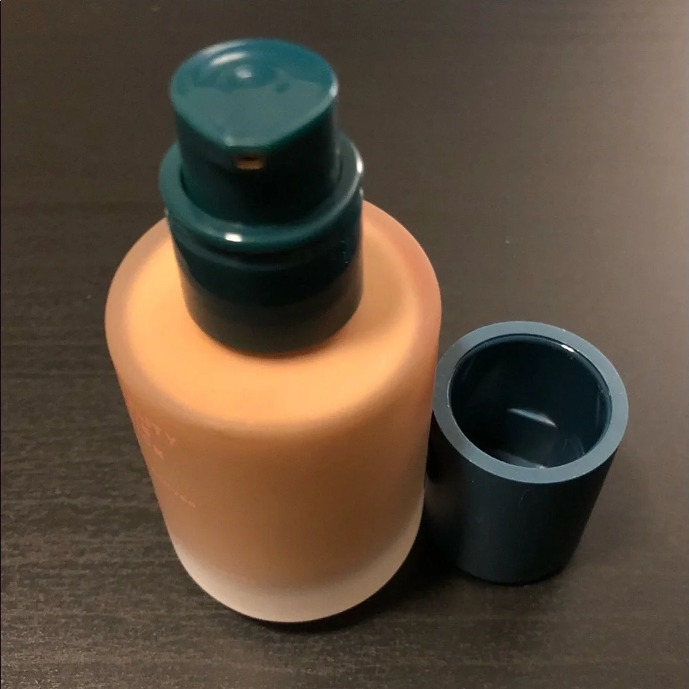 🆕 exa‎ High Fidelity Semi-Satin Foundation Jessica 210
